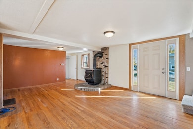 111 N Monroe St, Mechanicsville, IA 52306 - photo 3