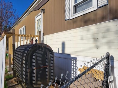 9 Washington Ave, Allenstown, NH 03275 - photo 4