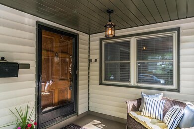 223 W Dunedin Rd, Columbus, OH 43214 - photo 2