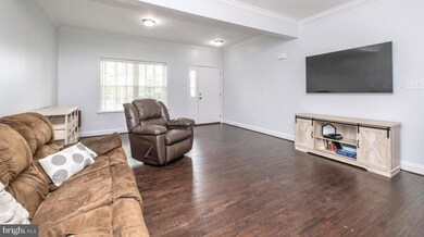 737 S Hammonds Ferry Rd, Linthicum Heights, MD 21090 - photo 6