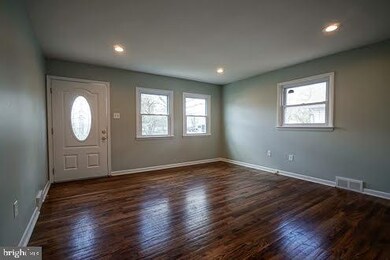 904 2nd Ave, Folsom, PA 19033 - photo 4