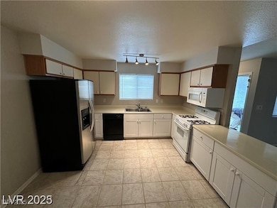 6749 W Charleston Blvd unit 3, Las Vegas, NV 89146 - photo 3