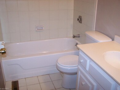 HALLWAY FULL BATH