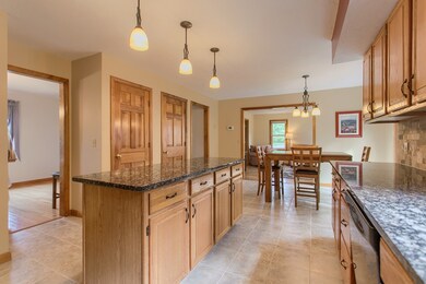 47 Hillando Dr, Shrewsbury, MA 01545 - photo 6