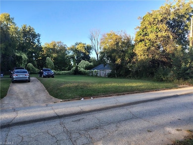 1217 Cloverdale St, High Point, NC 27260 - photo 6