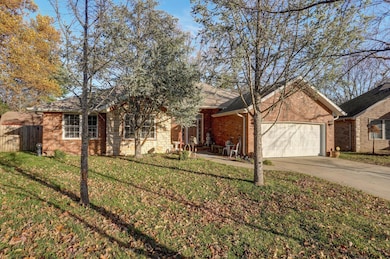 2360 E Monroe St-3