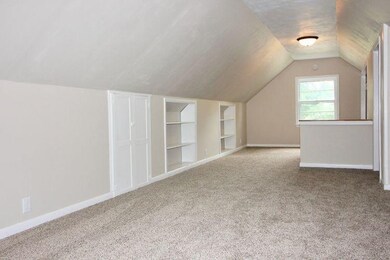 1255 30th St SE, Cedar Rapids, IA 52403 - photo 4