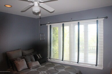 BEDROOM (2)