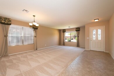 2754 W Tanner Ranch Rd Queen-large-005-1