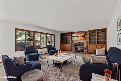 5-Ute-Ct-107 - Living Room - Modern - 3