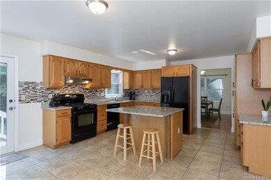 484 Heather Marie Dr, Hendersonville, NC 28792 - photo 6