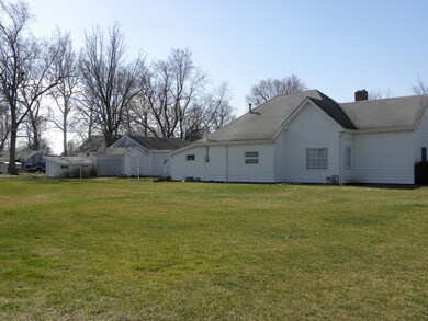 2027 N D St, Elwood, IN 46036 - photo 4