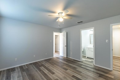1104 Englewood-6