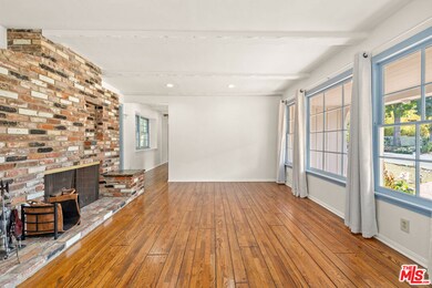 20625 Dumont St, Woodland Hills, CA 91364 - photo 2