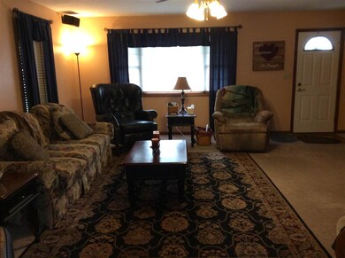 706 N Jefferson St, Ossian, IN 46777 - photo 6