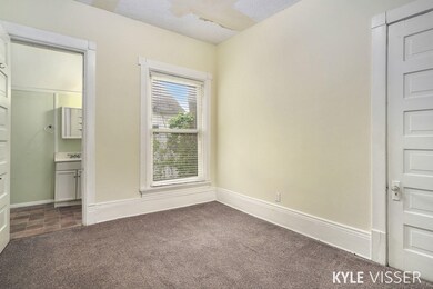 3 bed unit bedroom