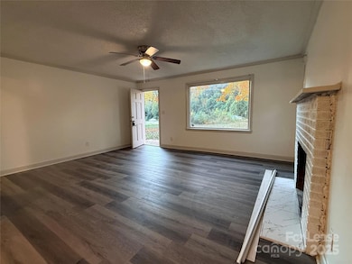 9225 Moores Chapel Rd, Charlotte, NC 28214 - photo 3