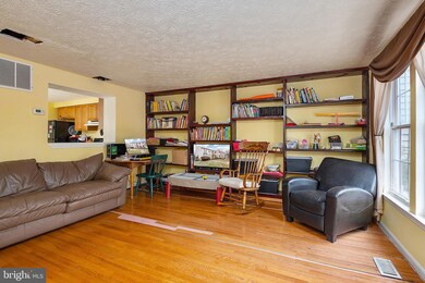 9647 Glendower Ct, Laurel, MD 20723 - photo 3