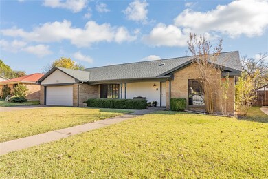 5806 Crestwood Cir E, North Richland Hills, TX 76180 - photo 2