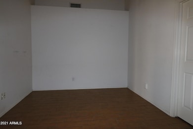 6 bedroom 4 @ entry