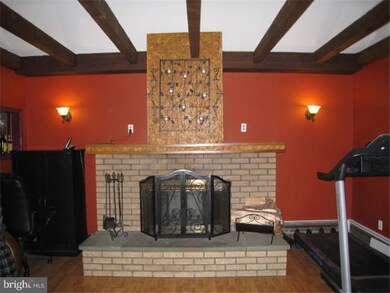 162 Idlewild Rd, Levittown, PA 19057 - photo 6