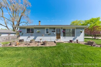 1228 Navajo Dr, Carpentersville, IL 60110 - photo 3