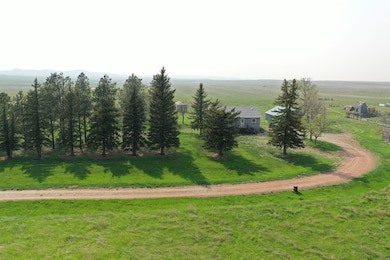 13706 70th St SW, Amidon, ND 58620 - photo 4