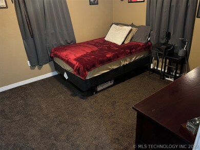 927 W 12th St, Ada, OK 74820 - photo 6