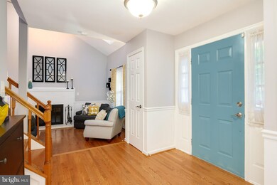 112 Connemara Dr, Sterling, VA 20164 - photo 3