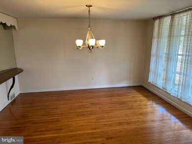 1908 Cobden Rd, Glenside, PA 19038 - photo 3