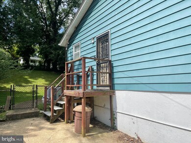 7005 Valley Park Rd, Capitol Heights, MD 20743 - photo 3