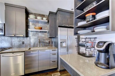 314 Mallery St unit 202, St. Simons Island, GA 31522 - photo 6