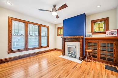 8-web-or-mls-E Tulane Rd-0705-008