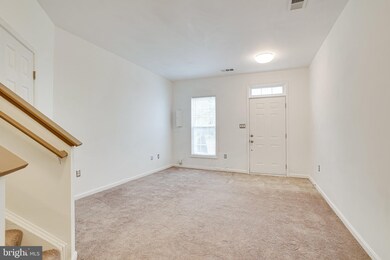 2527 Logan Wood Dr, Herndon, VA 20171 - photo 7