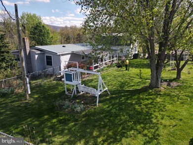 9695 Winchester Grade Rd, Berkeley Springs, WV 25411 - photo 2