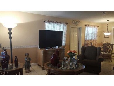 3665 NW 102 St, Unincorporated Dade County, FL 33147 - photo 4