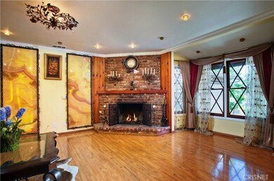 22018 Dumetz Rd, Woodland Hills, CA 91364 - photo 5