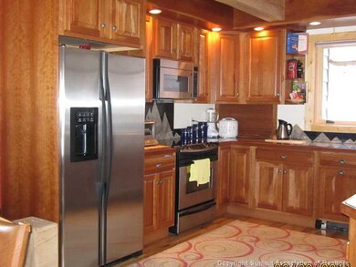 Kitchen. Custom kitchen cabinets and granite tile