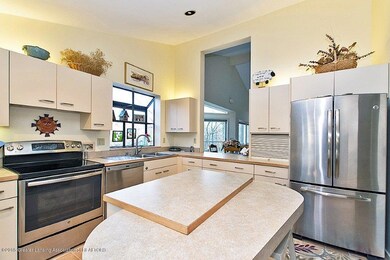 ST. CHARLES KITCHEN