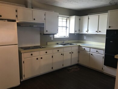 1402 Hunt St, Wichita Falls, TX 76302 - photo 4