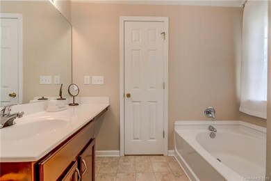 1405 Swaying Branch Ln, Clover, SC 29710 - photo 2