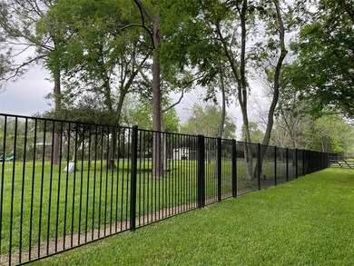 1917 Lundy Ln, Friendswood, TX 77546 - photo 5