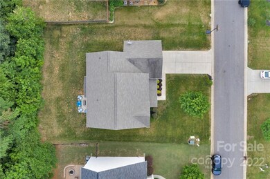 1047 Hallow Lake Terrace, Clover, SC 29710 - photo 4