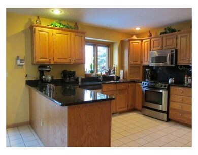 2620 Attenborough Cir, Lansing, MI 48917 - photo 5