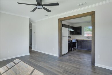 806 S Macon St, Jesup, GA 31545 - photo 5