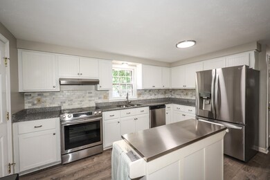 77 Mckenna Dr, Nashua, NH 03062 - photo 5