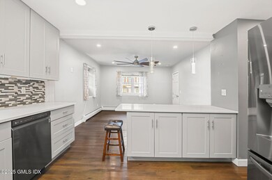 43 Cos Cob Ave unit 1, Cos Cob, CT 06807 - photo 3