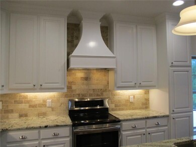 281 Crossover Rd, Pineville, LA 71360 - photo 7