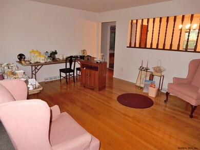 7 Brentwood Ave, Troy, NY 12180 - photo 3