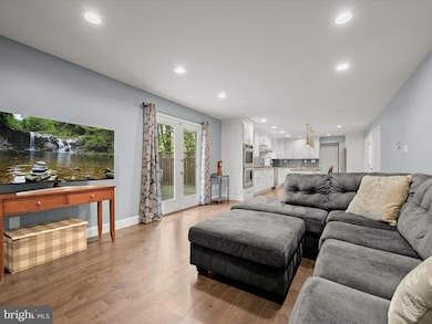 11621 Dark Fire Way, Columbia, MD 21044 - photo 3